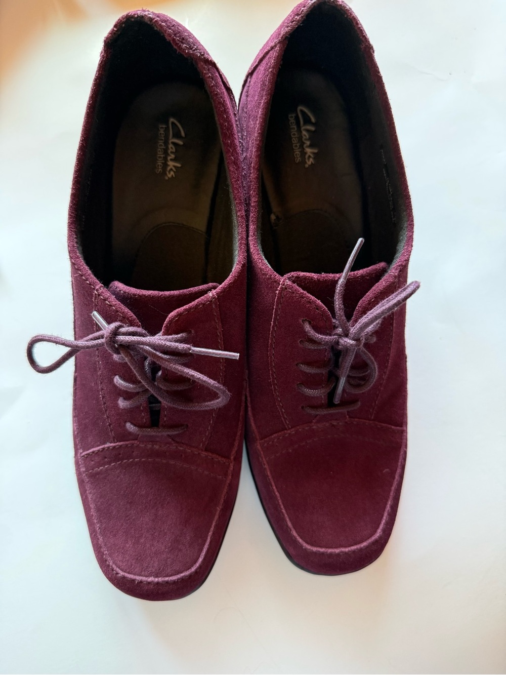 Clarks Bendables Women’s Plum Burgundy Suede Lace-Up Oxford Shoes Size 10